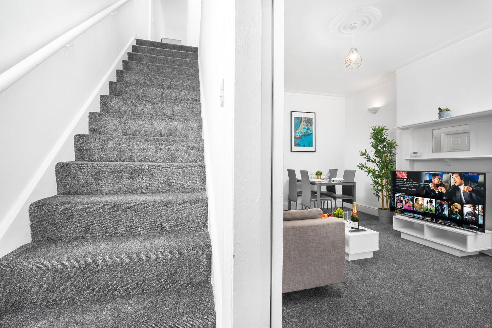 Harborne 2 Bedroom House - Parking - Smart Tv - Wifi - 62W 버밍엄 외부 사진