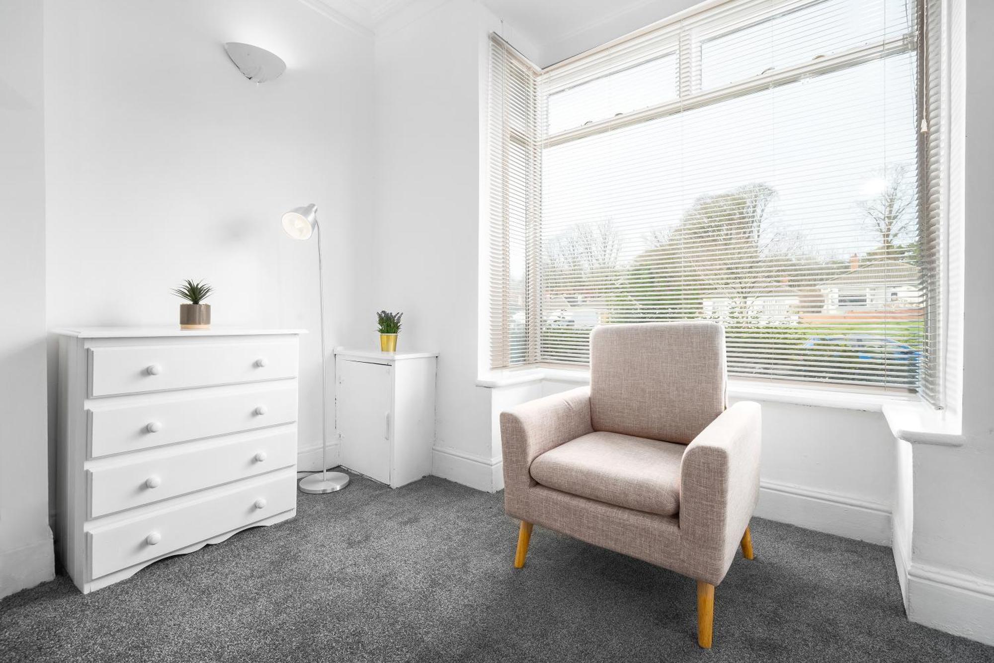Harborne 2 Bedroom House - Parking - Smart Tv - Wifi - 62W 버밍엄 외부 사진
